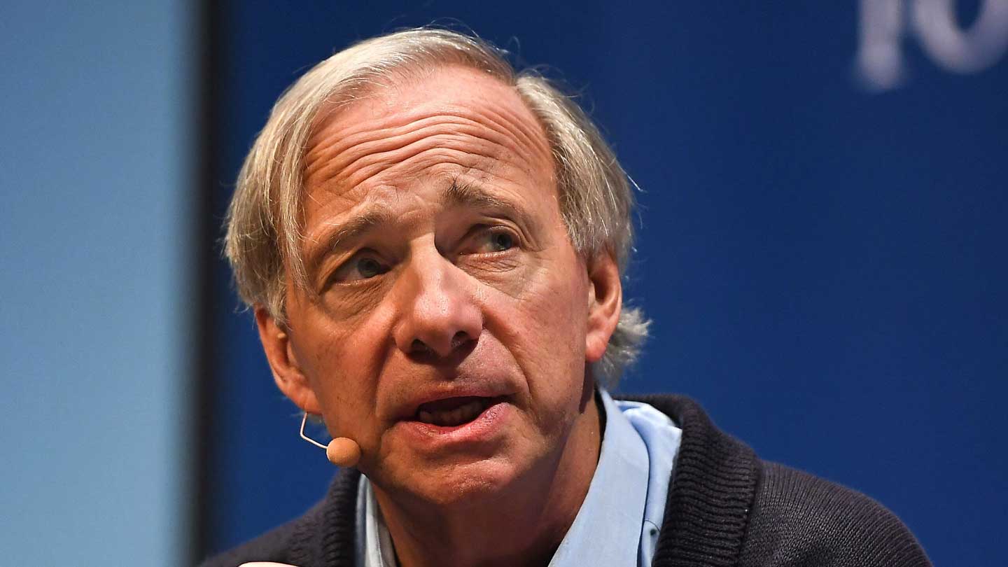 Ray Dalio: Middle East Becoming New AI Hub Amid Economic Risks
